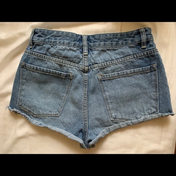 Amuse Society Jean Shorts - Picture 3 of 5